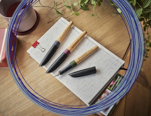 Vulpen STABILO Grow M pruimenrood/kersen 1 Stuk-1