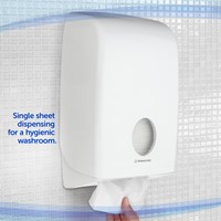 Handdoekdispenser Kimberly Clark Aquarius i-vouw wit 6945-2