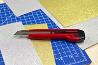 Snijmes Westcott premium 18mm schuif rood 1 Stuk-2