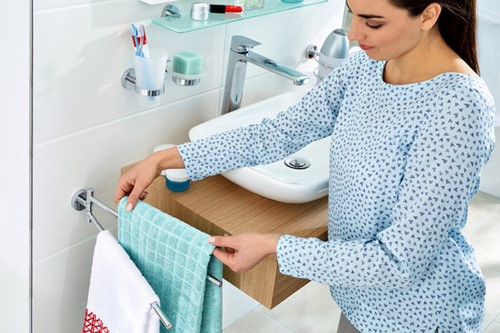 Handdoekhouder tesa Smooz 2-armig verchr zelfkl 1 Stuk-1