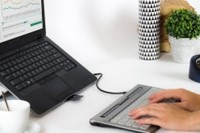 TOETSENBORD S-BOARD 840 USB HUB-2